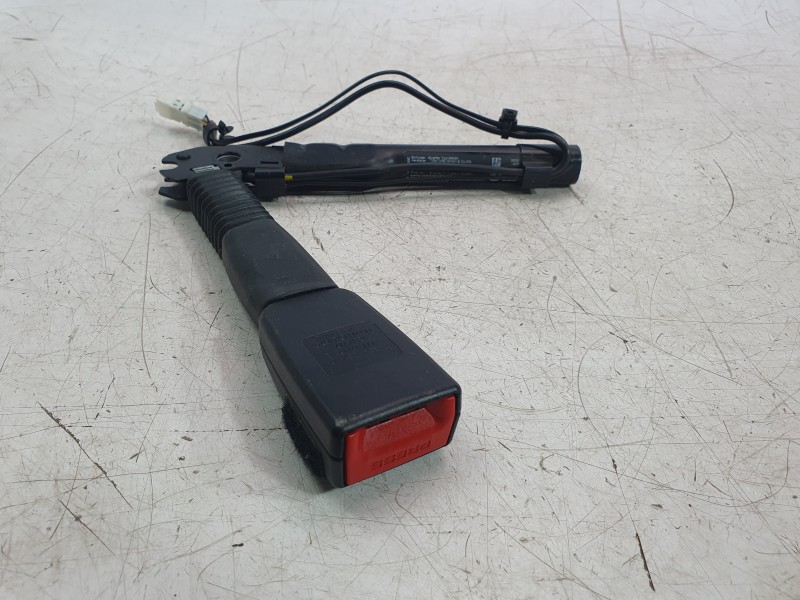 Recambio de cinturon seguridad delantero izquierdo para bmw serie 3 lim. (f30) 318d referencia OEM IAM 34110143D  