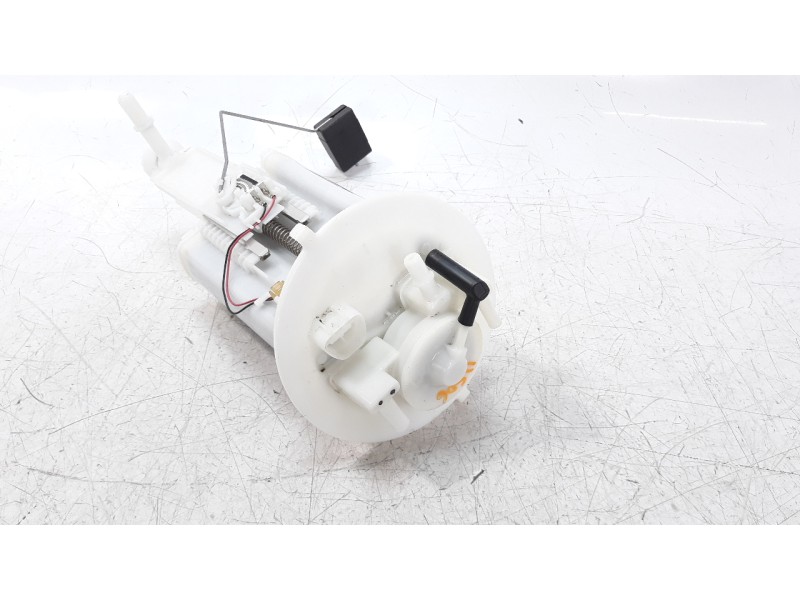 Recambio de bomba combustible para lexus rc referencia OEM IAM 7770430210  