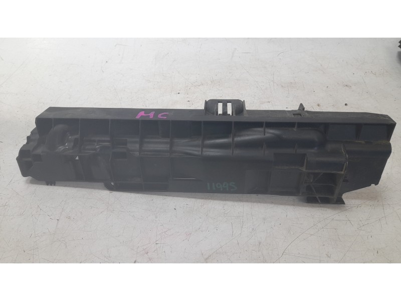 Recambio de soporte radiador para bmw x1 (e84) xdrive 20d referencia OEM IAM 17107524914  