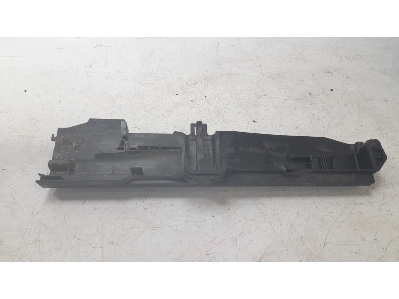 Recambio de soporte radiador para bmw x1 (e84) xdrive 20d referencia OEM IAM 17107524912  