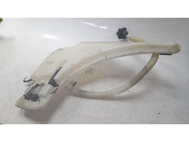 Recambio de deposito limpia para bmw x1 (e84) xdrive 20d referencia OEM IAM 61667238666  