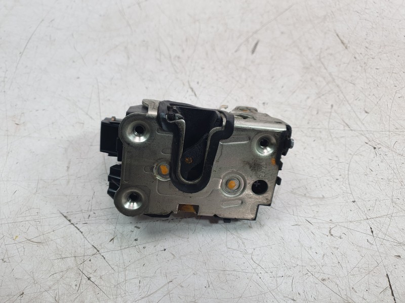 Recambio de cerradura puerta trasera derecha para dacia duster (hs_) 1.2 tce 125 referencia OEM IAM 825025967R  