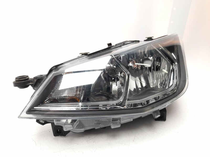 Recambio de faro izquierdo para seat arona (kj7, kjp) 1.0 tsi referencia OEM IAM 6F1941015B  10121371004/11854511/9010073