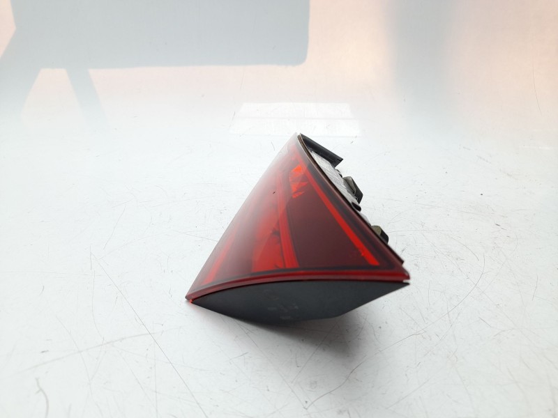 Recambio de piloto trasero derecho interior para mercedes-benz clase c (w206) c 200 d (206.003) referencia OEM IAM A2069064000  