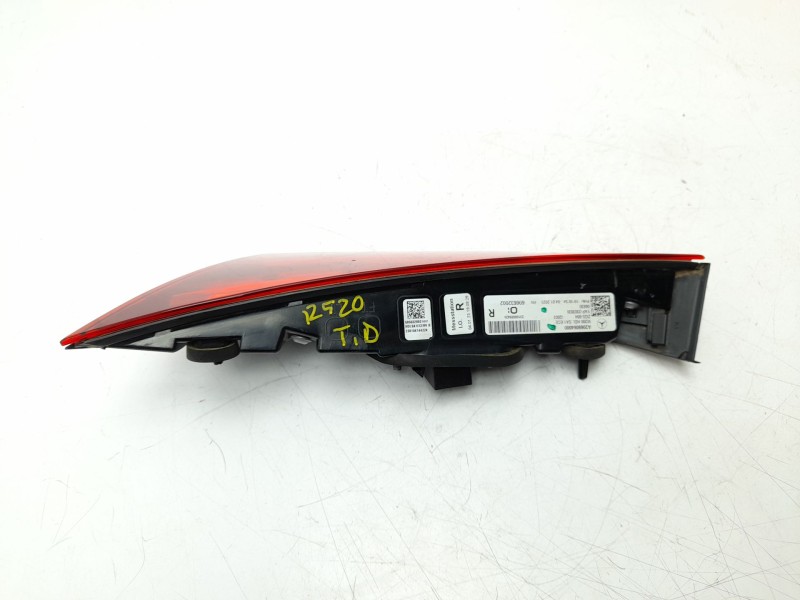 Recambio de piloto trasero derecho interior para mercedes-benz clase c (w206) c 200 d (206.003) referencia OEM IAM A2069064000  