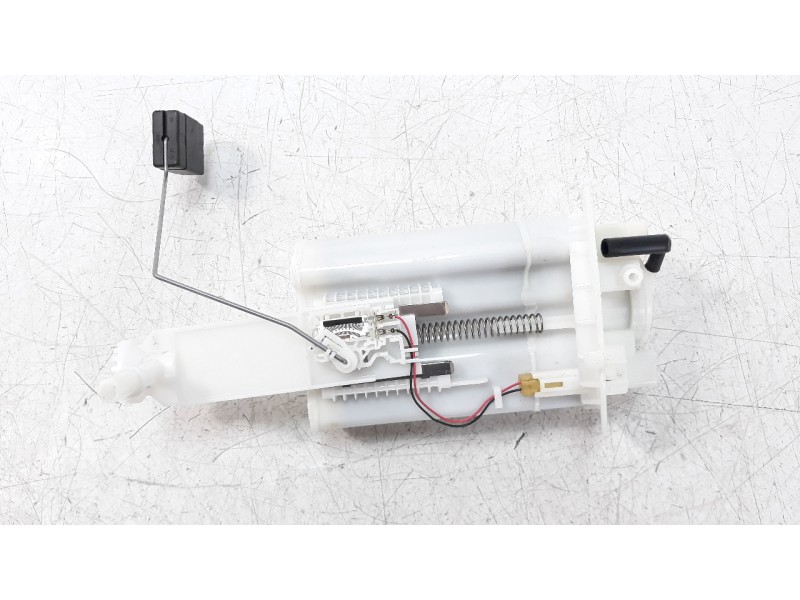 Recambio de bomba combustible para lexus rc referencia OEM IAM 7770430210  