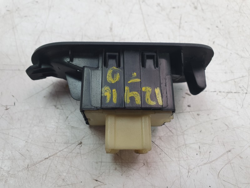Recambio de mando elevalunas trasero derecho para dacia duster (hs_) 1.2 tce 125 referencia OEM IAM 8200467835  