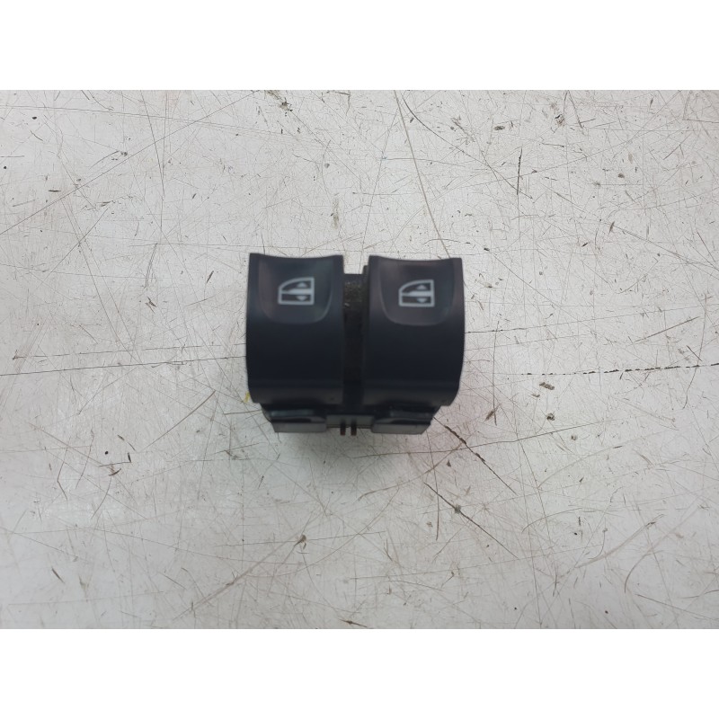 Recambio de mando elevalunas delantero izquierdo para dacia duster (hs_) 1.2 tce 125 referencia OEM IAM 254111342R  IAF540017HQ