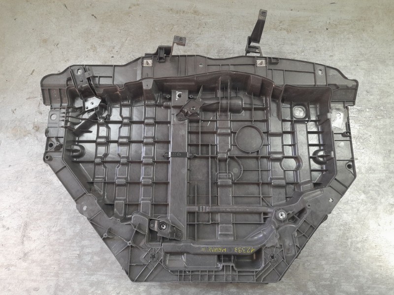 Recambio de cubrecarter para renault megane iv hatchback (b9a/m/n_) 1.5 blue dci 115 (b9a6) referencia OEM IAM   