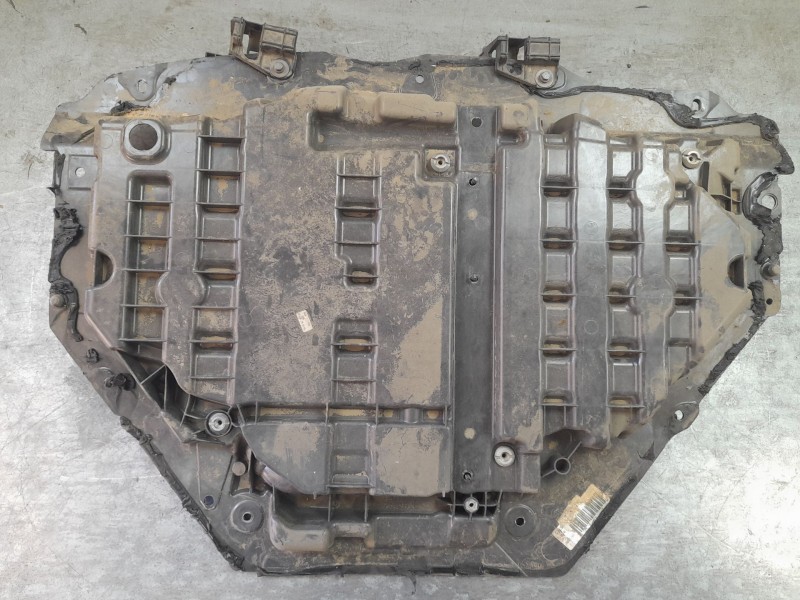 Recambio de cubrecarter para renault megane iv hatchback (b9a/m/n_) 1.5 blue dci 115 (b9a6) referencia OEM IAM   