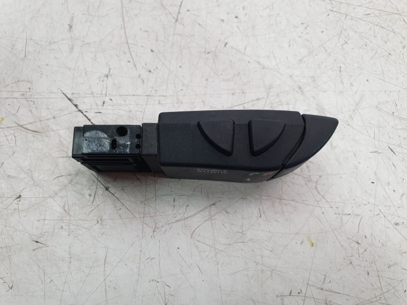 Recambio de mando volumen para dacia duster (hs_) 1.2 tce 125 referencia OEM IAM 255522187R  