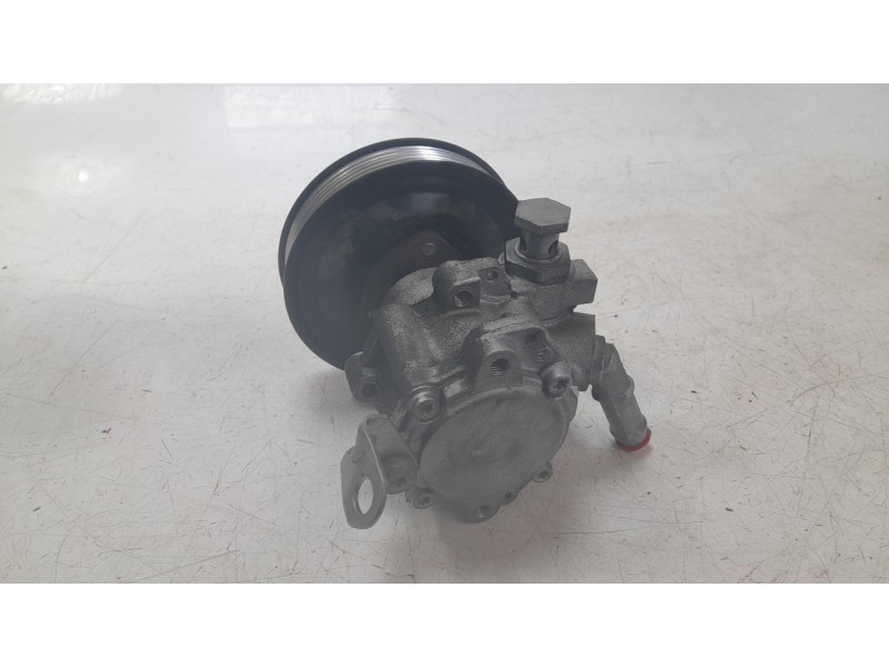 Recambio de bomba direccion para bmw x1 (e84) sdrive 18 d referencia OEM IAM 678045901  