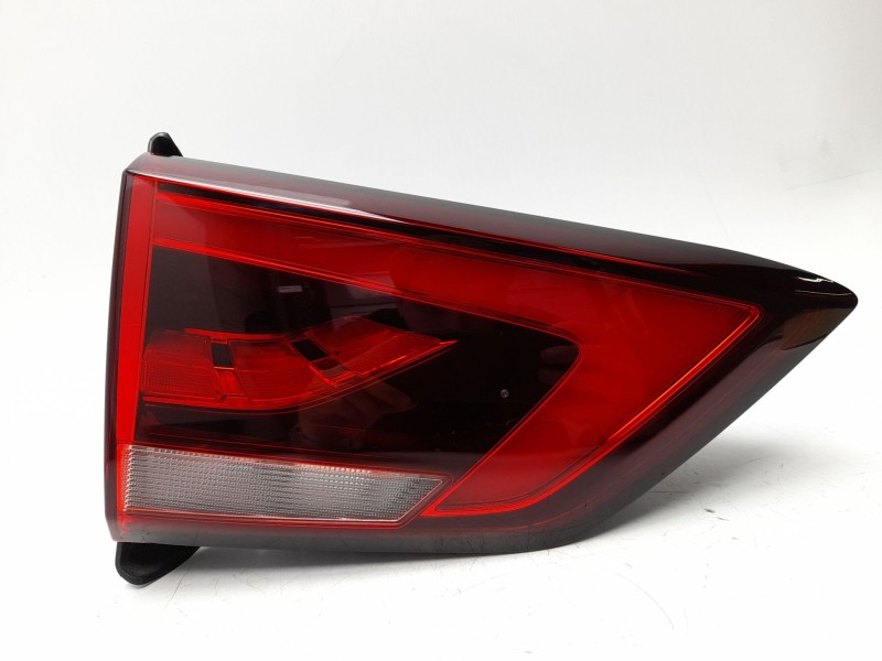 Recambio de piloto trasero izquierdo interior para mg zs suv (azs1) 1.5 vti referencia OEM IAM 10571683  