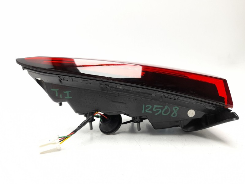 Recambio de piloto trasero izquierdo interior para mg zs suv (azs1) 1.5 vti referencia OEM IAM 10571683  
