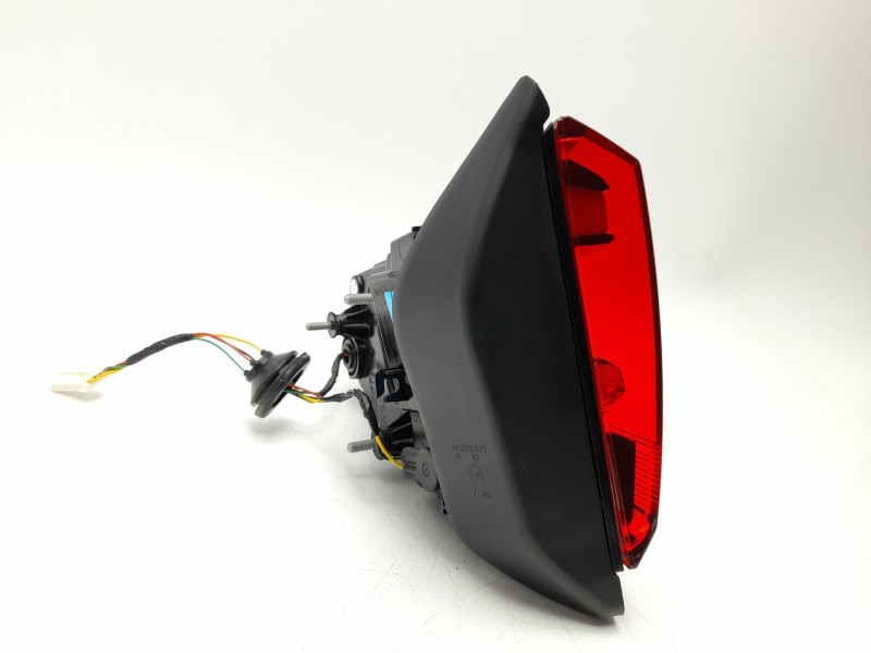 Recambio de piloto trasero izquierdo interior para mg zs suv (azs1) 1.5 vti referencia OEM IAM 10571683  