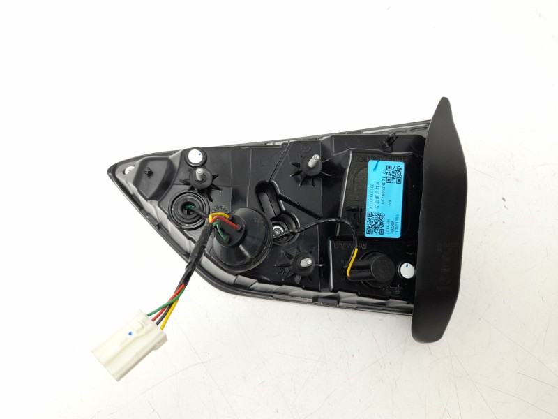 Recambio de piloto trasero izquierdo interior para mg zs suv (azs1) 1.5 vti referencia OEM IAM 10571683  