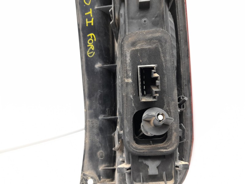 Recambio de piloto trasero izquierdo para ford fiesta v (jh_, jd_) 1.4 tdci referencia OEM IAM 1324578  103F10310771/16310633/40