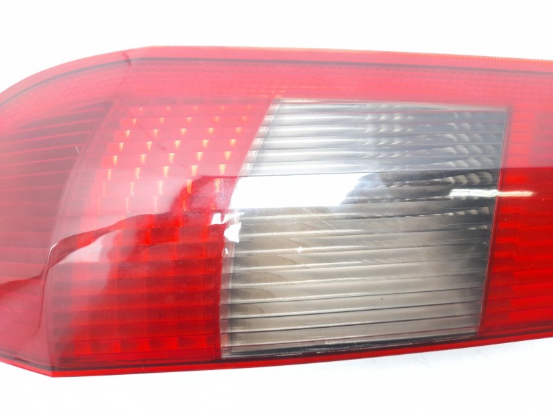 Recambio de piloto trasero izquierdo para ford fiesta v (jh_, jd_) 1.4 tdci referencia OEM IAM 1324578  103F10310771/16310633/40