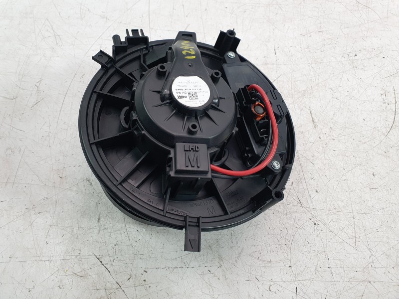Recambio de ventilador calefaccion para volkswagen touran (5t1) 2.0 tdi referencia OEM IAM 5WB819021A  
