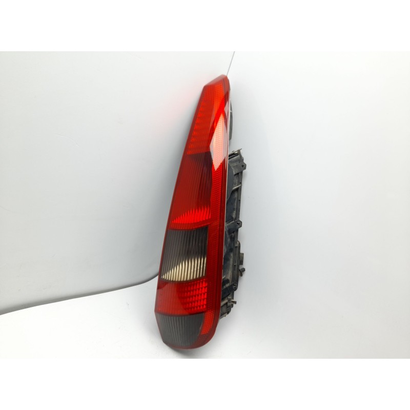 Recambio de piloto trasero derecho para ford fiesta v (jh_, jd_) 1.4 tdci referencia OEM IAM 1324563  103F10310770/16310634/4020