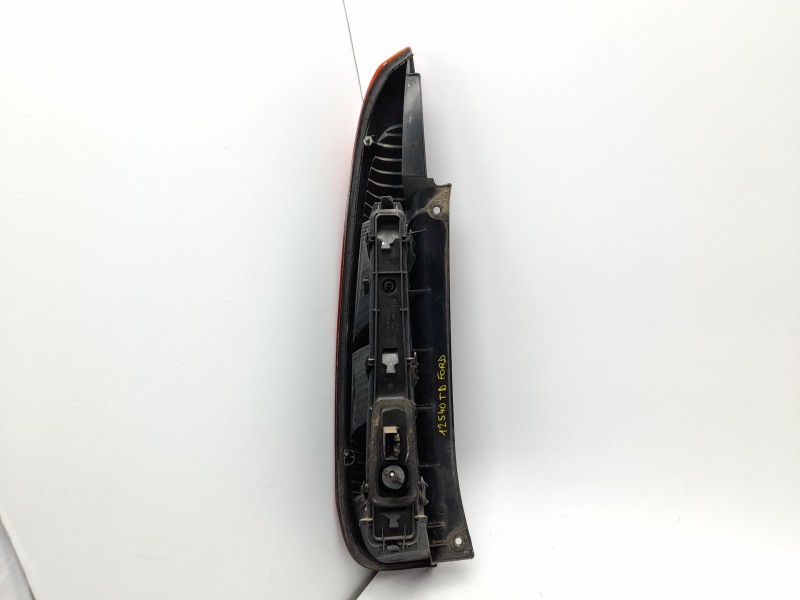 Recambio de piloto trasero derecho para ford fiesta v (jh_, jd_) 1.4 tdci referencia OEM IAM 1324563  103F10310770/16310634/4020