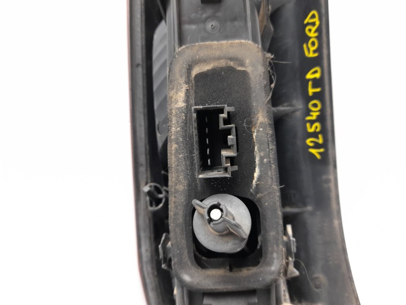 Recambio de piloto trasero derecho para ford fiesta v (jh_, jd_) 1.4 tdci referencia OEM IAM 1324563  103F10310770/16310634/4020