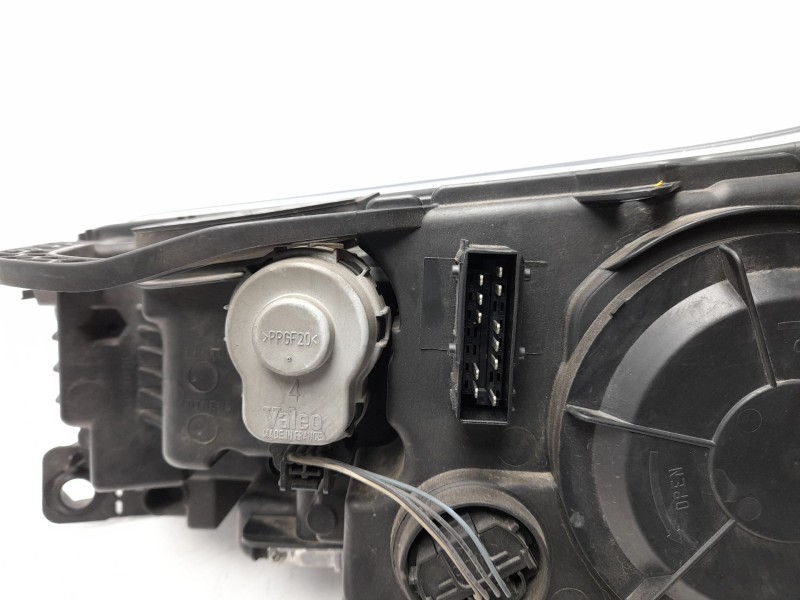 Recambio de faro derecho para citroën c5 iii (rd_) 2.0 hdi 140 referencia OEM IAM 9689037780  5160044