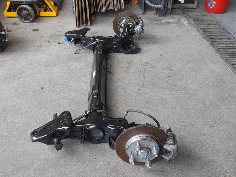 Recambio de puente trasero para opel crossland x / crossland (p17, p2qo) 1.2 (75) referencia OEM IAM 5148W1  