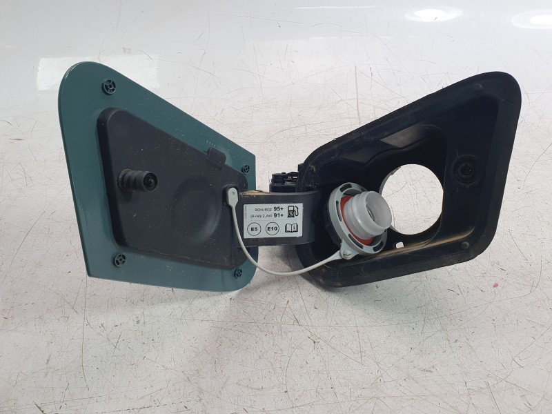Recambio de tapa exterior combustible para hyundai i20 iii (bc3, bi3) 1.0 t-gdi referencia OEM IAM 69511Q0000  