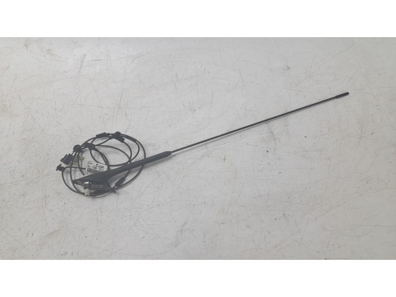 Recambio de antena para ford tourneo courier (c4a) trend referencia OEM IAM AV1T18828AA  