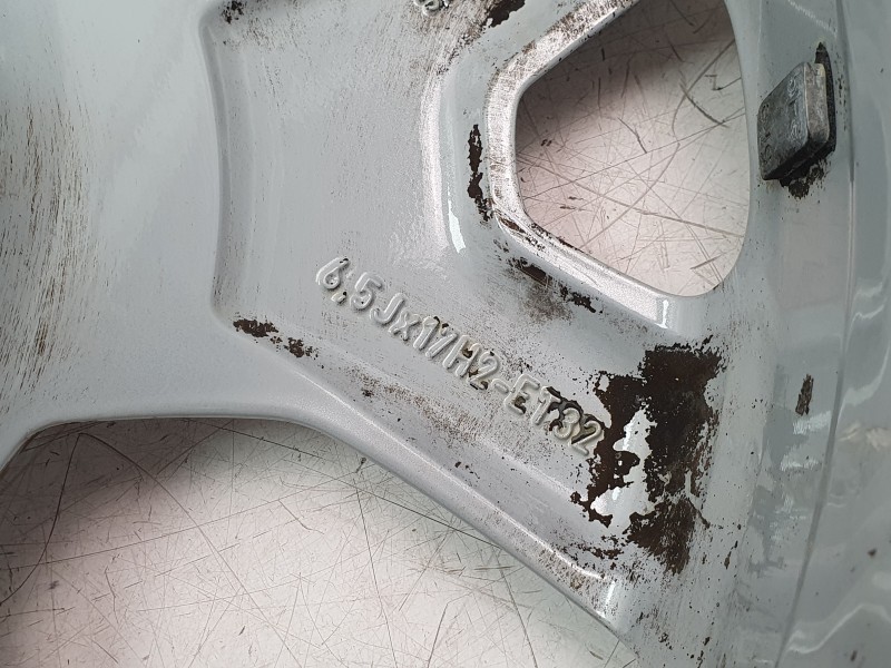 Recambio de llanta para jeep avenger referencia OEM IAM 52197382  