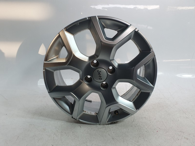 Recambio de llanta para jeep avenger referencia OEM IAM 52197382  