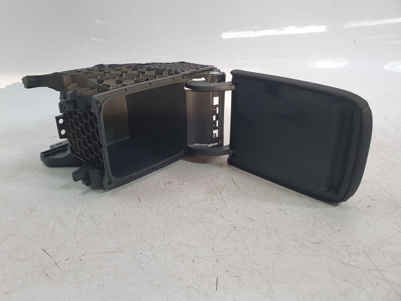 Recambio de apoyabrazos central para volkswagen touran (5t1) 2.0 tdi referencia OEM IAM 5TA864207B  
