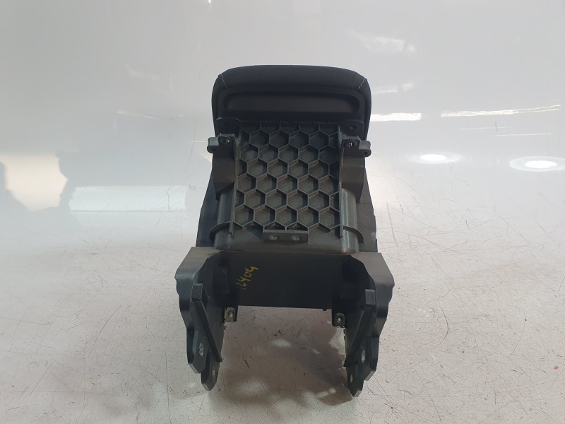 Recambio de apoyabrazos central para volkswagen touran (5t1) 2.0 tdi referencia OEM IAM 5TA864207B  