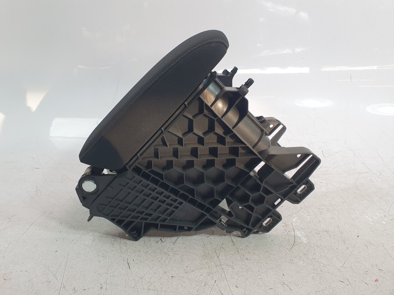 Recambio de apoyabrazos central para volkswagen touran (5t1) 2.0 tdi referencia OEM IAM 5TA864207B  