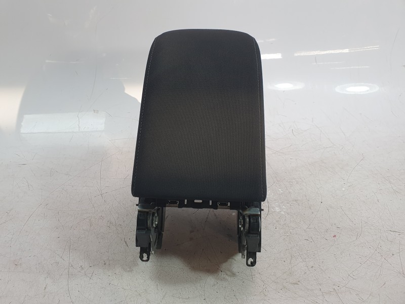 Recambio de apoyabrazos central para volkswagen touran (5t1) 2.0 tdi referencia OEM IAM 5TA864207B  