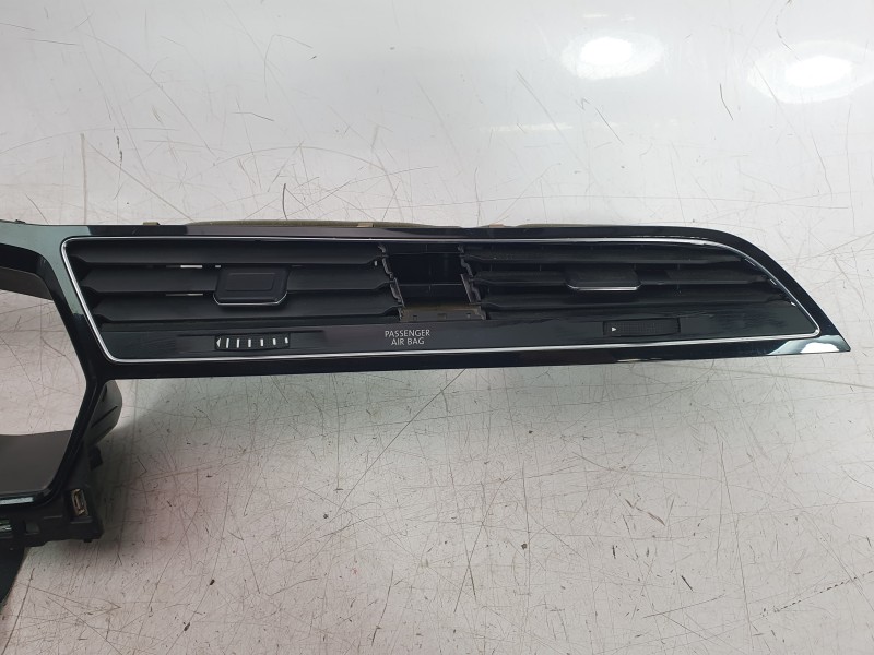 Recambio de aireador central para volkswagen touran (5t1) 2.0 tdi referencia OEM IAM 5TB819110ICX  