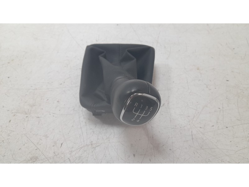 Recambio de pomo palanca cambio para skoda fabia iv (pj3) 1.0 mpi referencia OEM IAM 6VB711113  