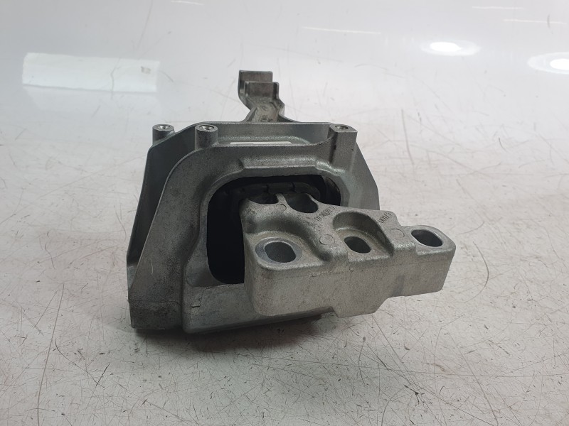 Recambio de soporte motor derecho para volkswagen touran (5t1) 2.0 tdi referencia OEM IAM 5WA199262H  