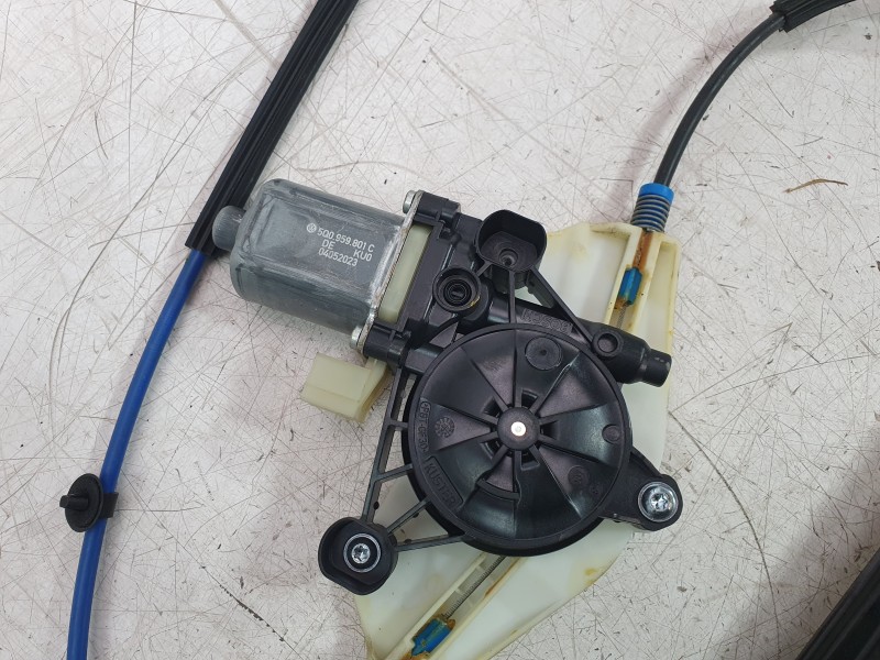 Recambio de elevalunas delantero derecho para volkswagen touran (5t1) 2.0 tdi referencia OEM IAM 5TA837462A  