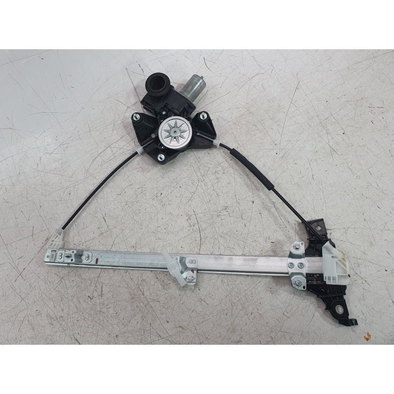Recambio de elevalunas trasero derecho para toyota yaris (_p21_, _pa1_, _ph1_) 1.5 hybrid (mxph10) referencia OEM IAM 69830K0010