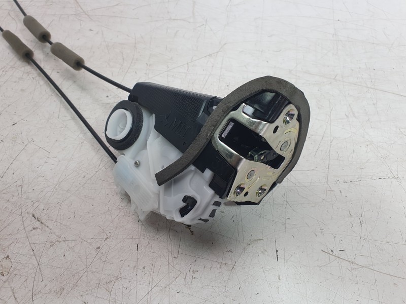 Recambio de cerradura puerta trasera derecha para toyota yaris (_p21_, _pa1_, _ph1_) 1.5 hybrid (mxph10) referencia OEM IAM 6905