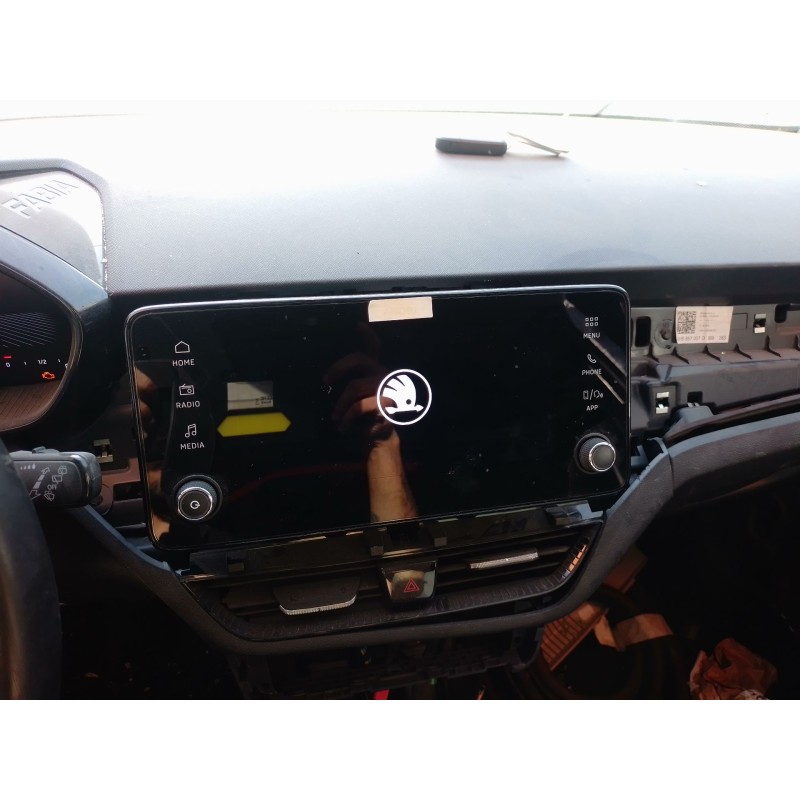 Recambio de pantalla multifuncion para skoda fabia iv (pj3) 1.0 mpi referencia OEM IAM   