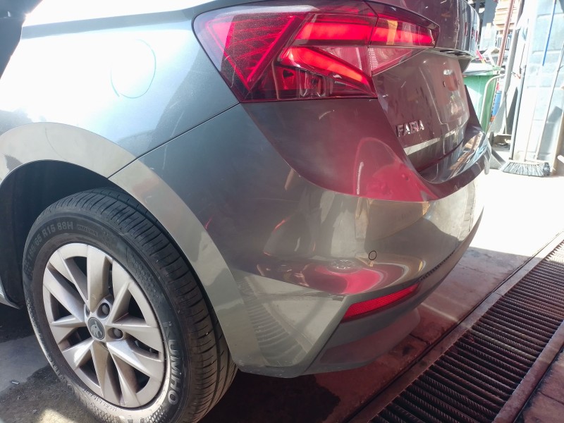 Recambio de paragolpes trasero para skoda fabia iv (pj3) 1.0 mpi referencia OEM IAM   