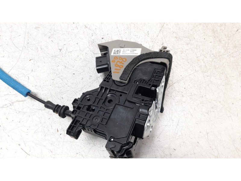 Recambio de cerradura puerta delantera derecha para kia xceed drive referencia OEM IAM 81320J7000  