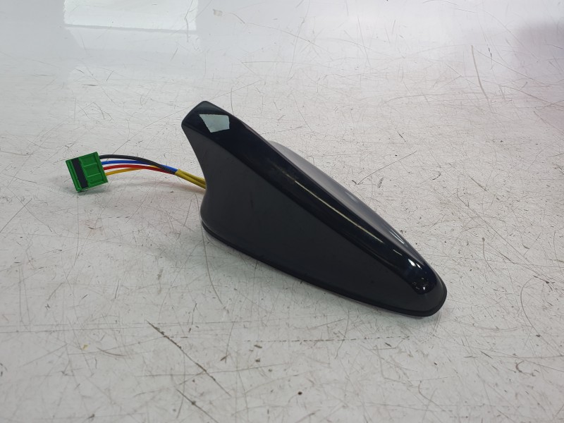 Recambio de antena para hyundai i20 iii (bc3, bi3) 1.0 t-gdi referencia OEM IAM 96210Q0100EB  