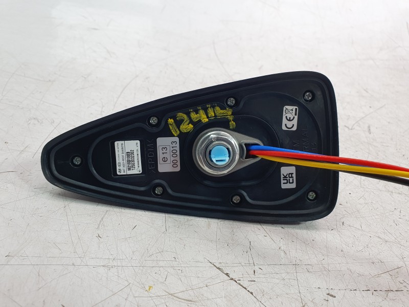 Recambio de antena para hyundai i20 iii (bc3, bi3) 1.0 t-gdi referencia OEM IAM 96210Q0100EB  