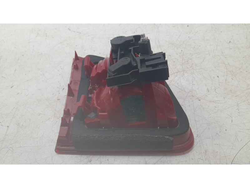 Recambio de piloto trasero derecho interior para citroën c5 iii (rd_) 2.0 hdi 140 referencia OEM IAM 9687582980  