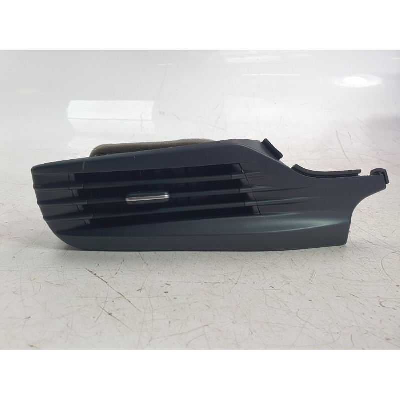 Recambio de aireador izquierdo para hyundai i20 iii (bc3, bi3) 1.0 t-gdi referencia OEM IAM 84790Q0000  