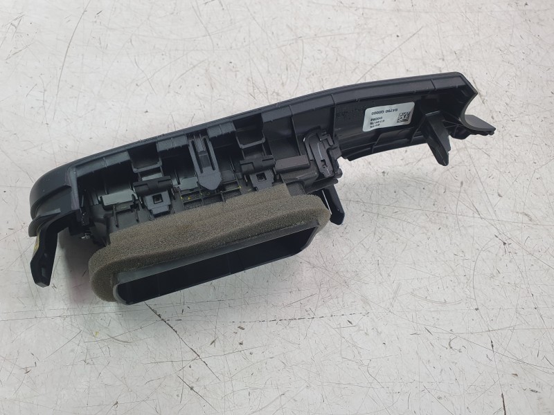 Recambio de aireador izquierdo para hyundai i20 iii (bc3, bi3) 1.0 t-gdi referencia OEM IAM 84790Q0000  